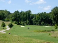 左足下がりのアプローチ